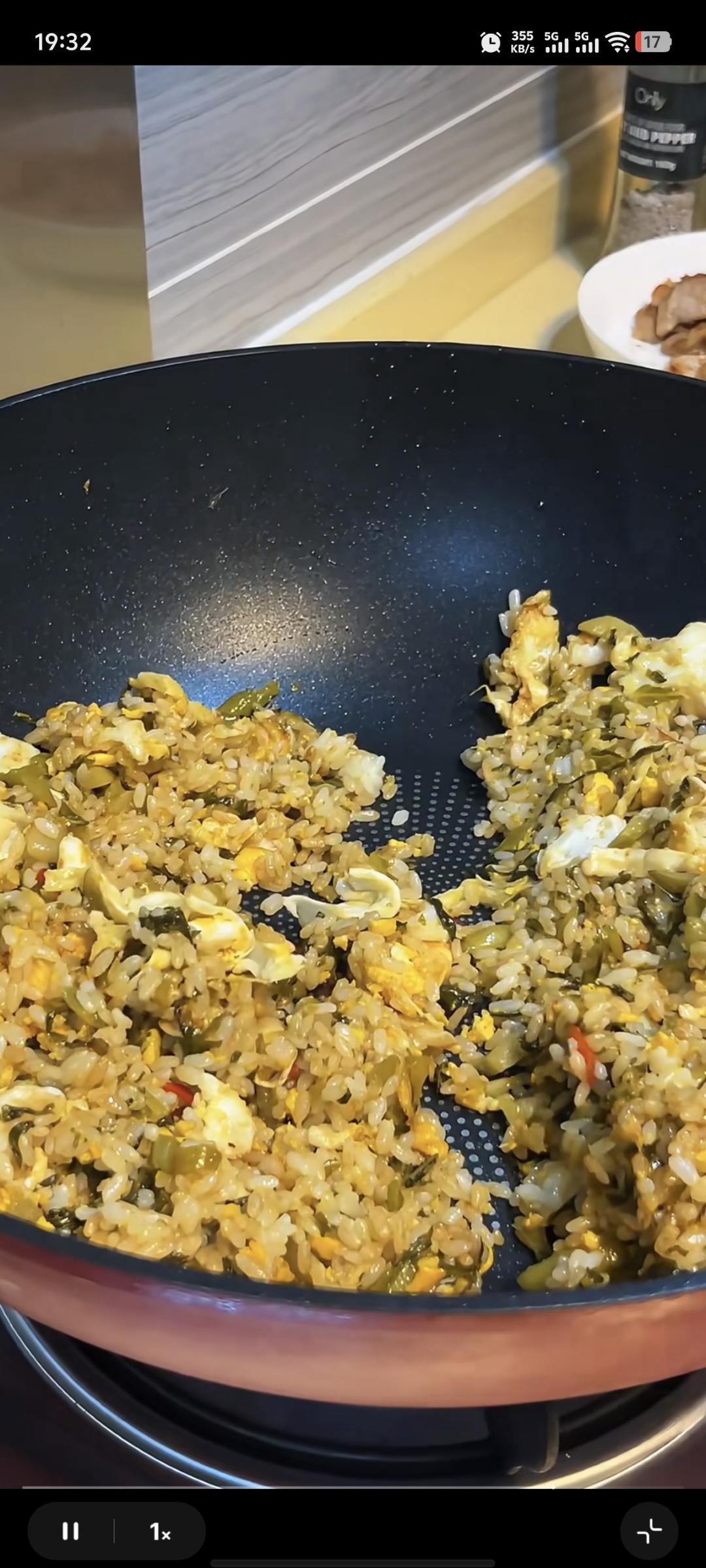 酸菜鸡蛋炒蛋