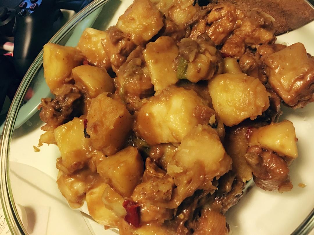 土豆烧鸡块