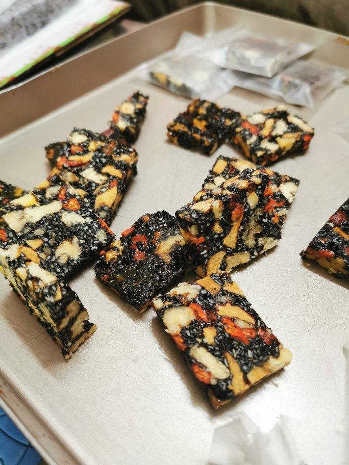 阿胶糕（固元膏）