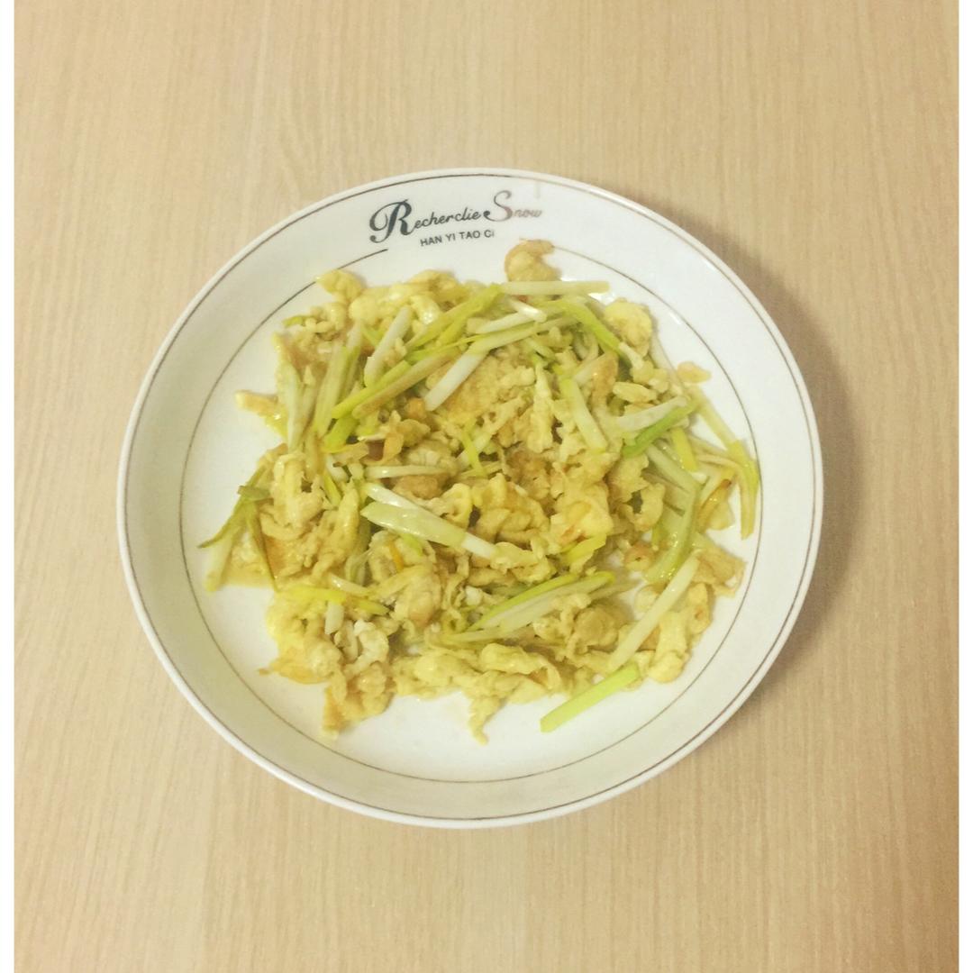 蒜苗炒鸡蛋