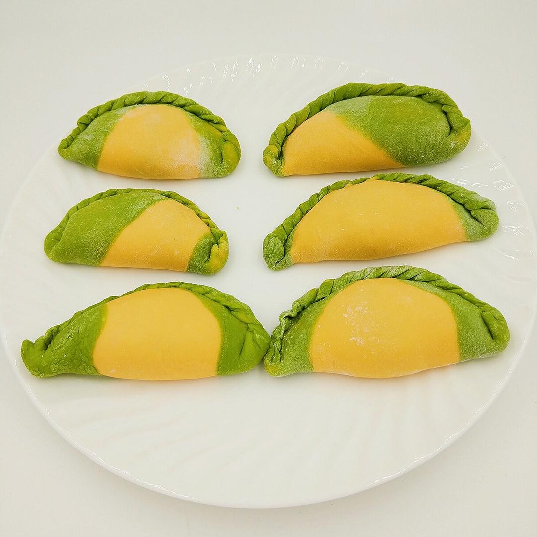 彩色饺子（蔬菜汁）