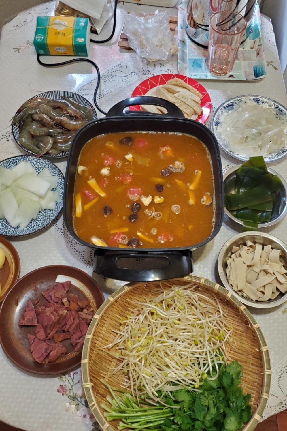 三鲜火锅（4～6人份）