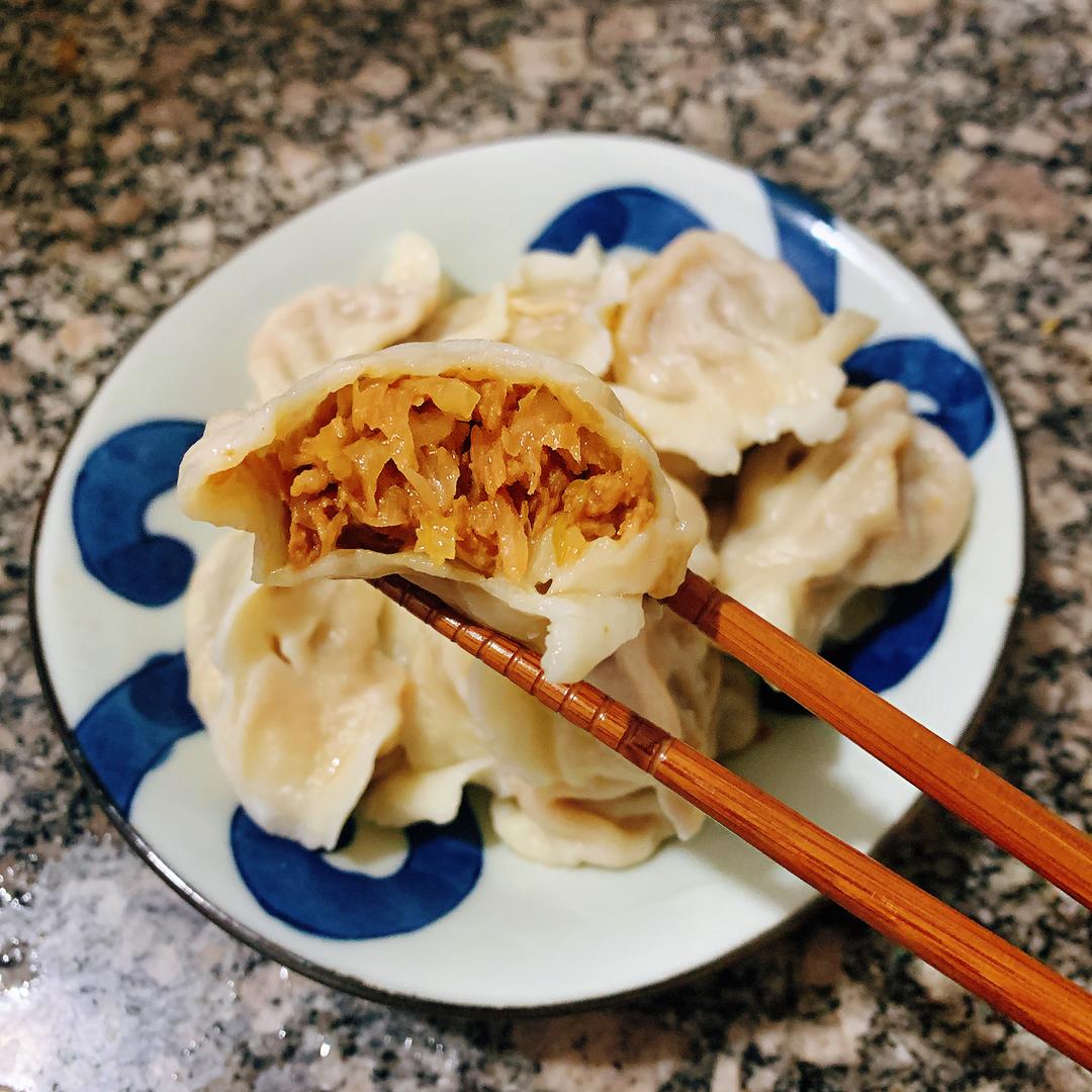 东北猪肉酸菜馅饺子的做法