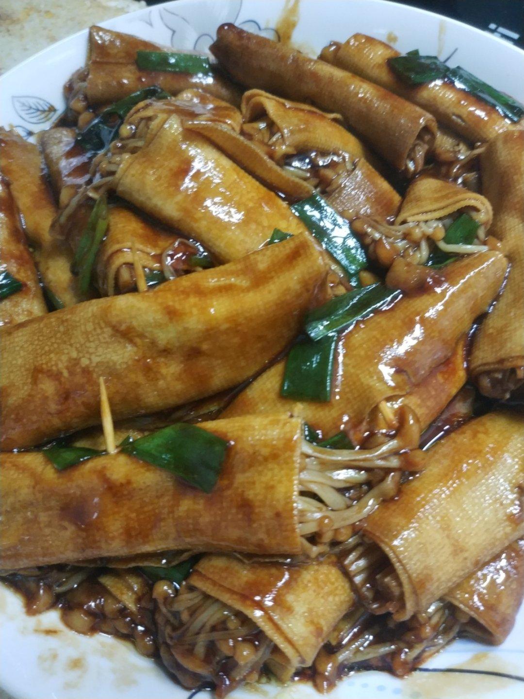 ⚡️减肥减脂素菜啃起❗️金针菇豆皮卷