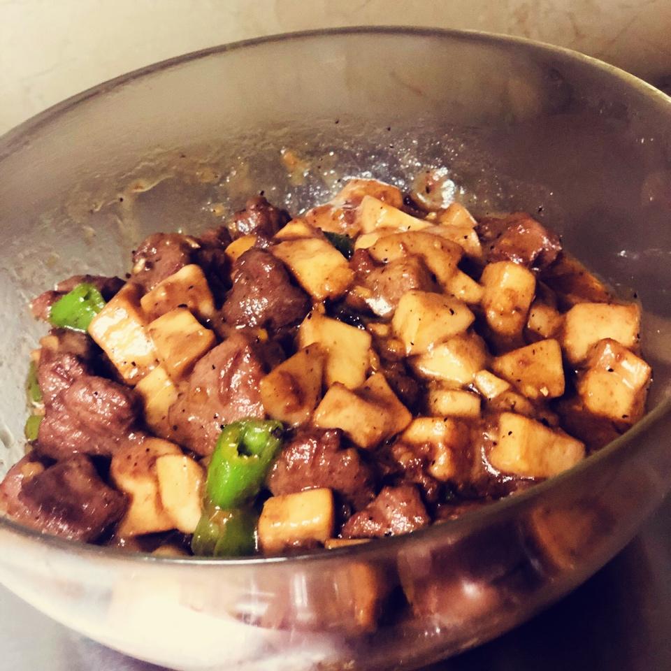 家常菜~杏鲍菇烧牛肉粒