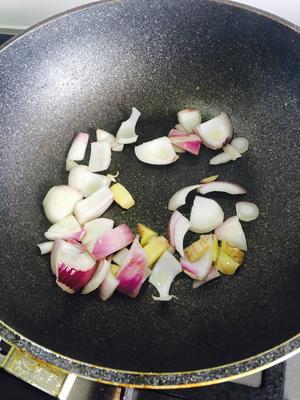 咖喱鸡翅土豆的做法 步骤2