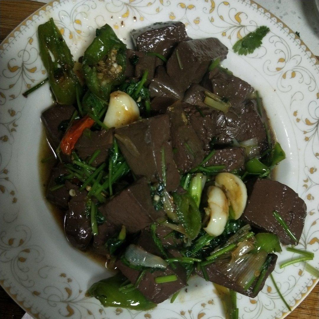 麻辣鸭血