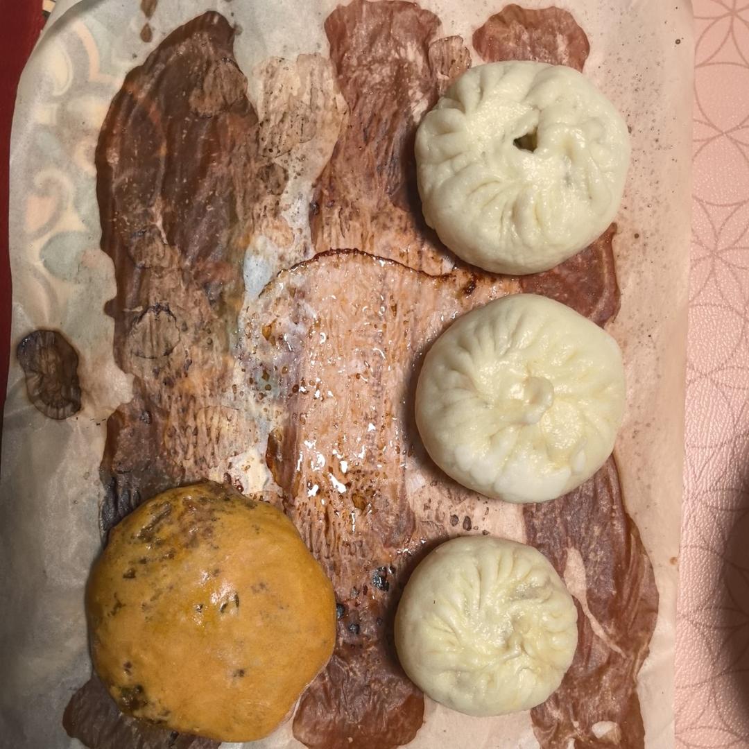 油渣萝卜丝包子