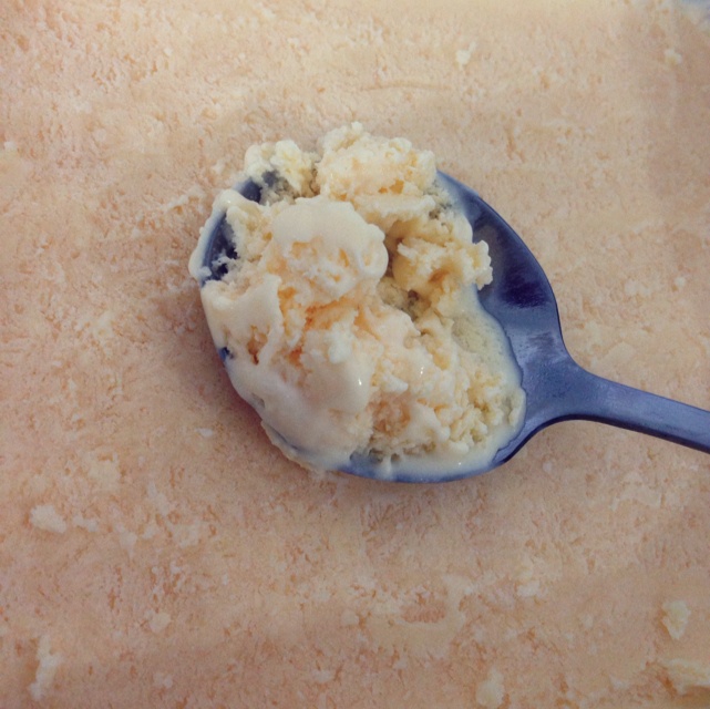 无需搅拌的草莓冰激凌