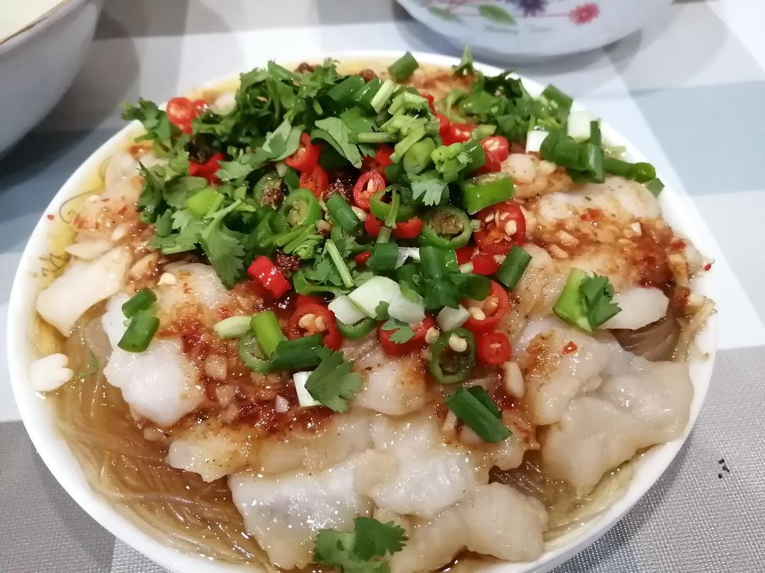 15分钟搞定【蒜蓉粉丝蒸龙利鱼】，入夏前多吃它准能瘦！