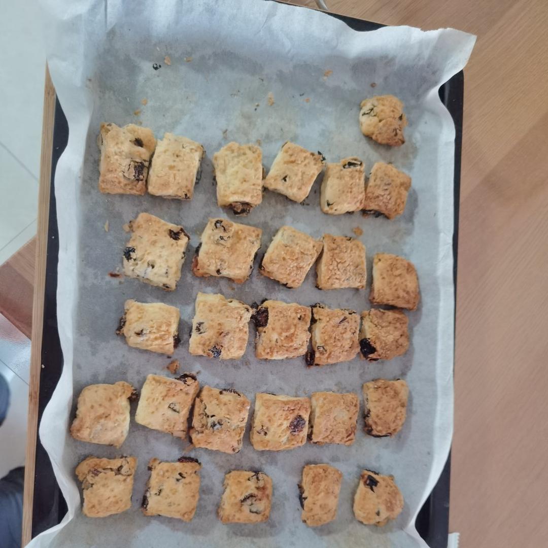 消耗淡奶油的司康