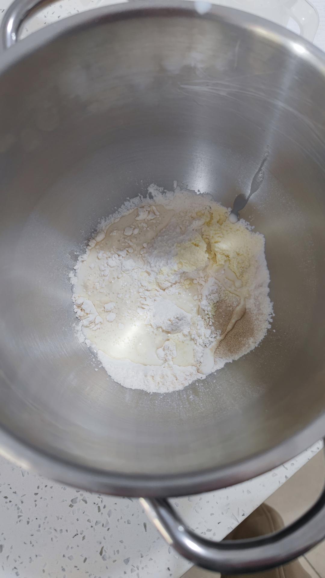 纯奶手撕吐司的做法 步骤1