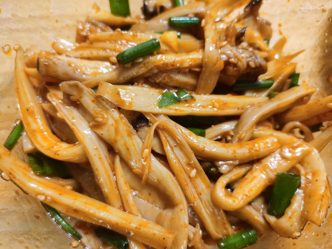 比肉还好吃的【手撕凉拌杏鲍菇】，上桌扫光光