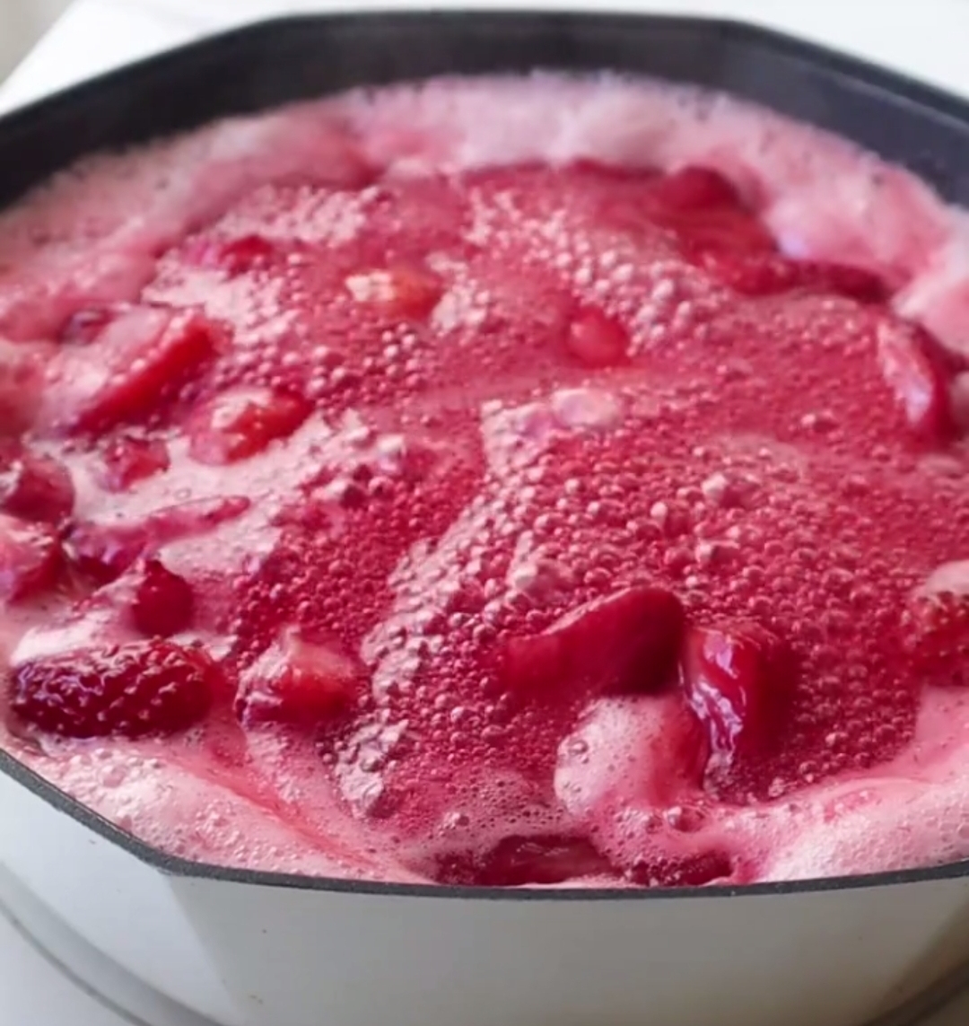 草莓🍓冰沙的做法 步骤4