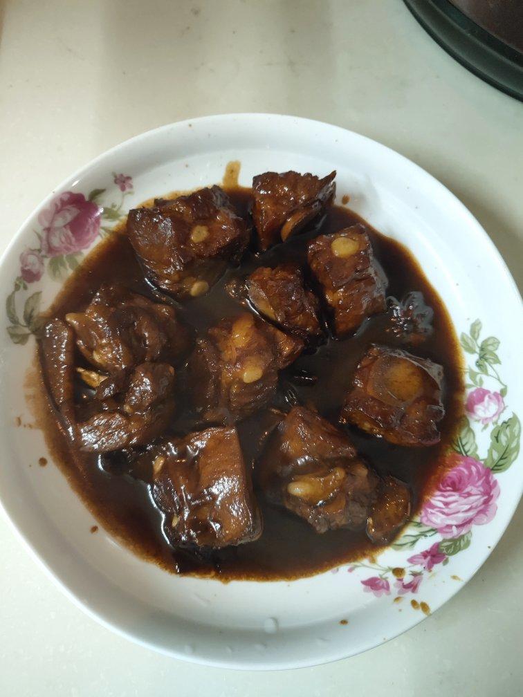 最简单最好吃的红烧排骨