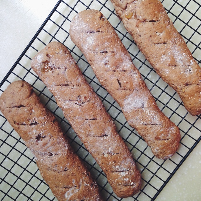 红酒葡萄干面包