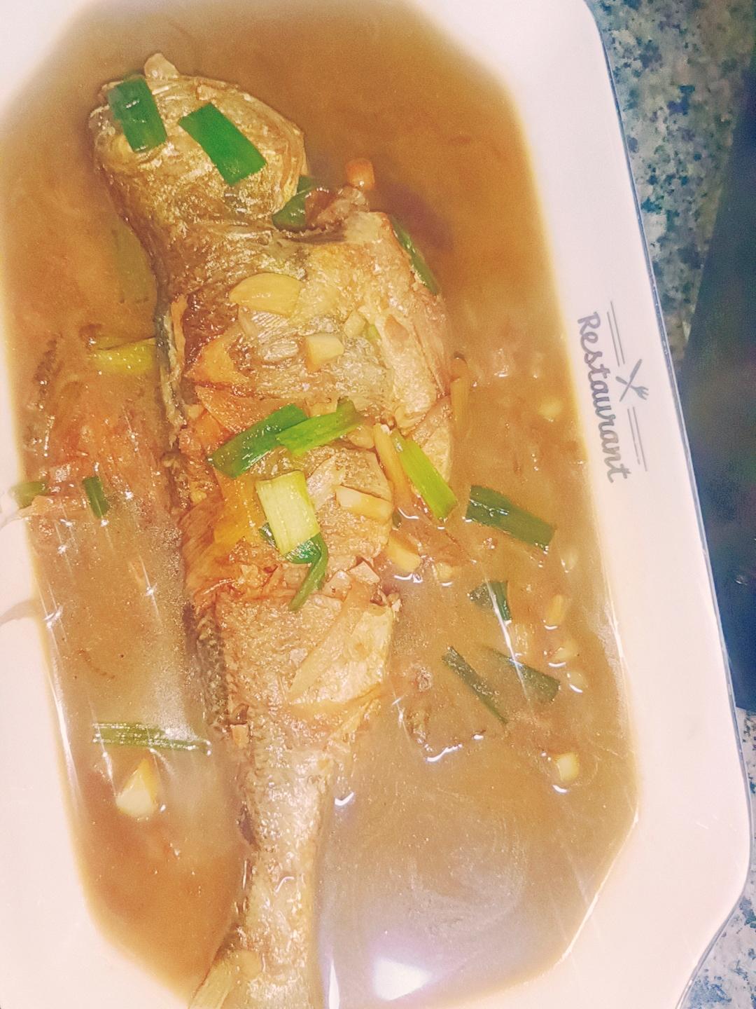 私房红烧黄花鱼，边吃边想念~