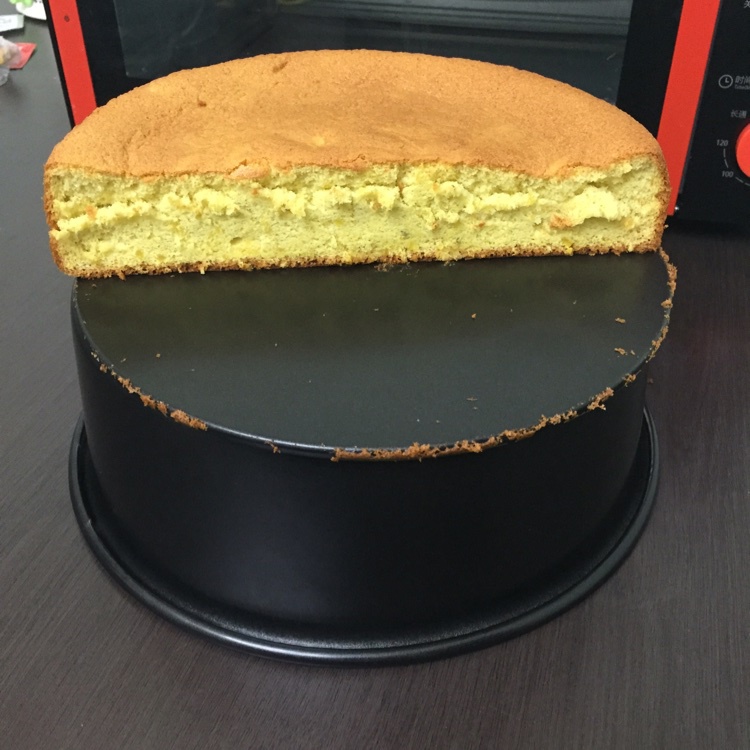 简单好做的8寸戚风蛋糕