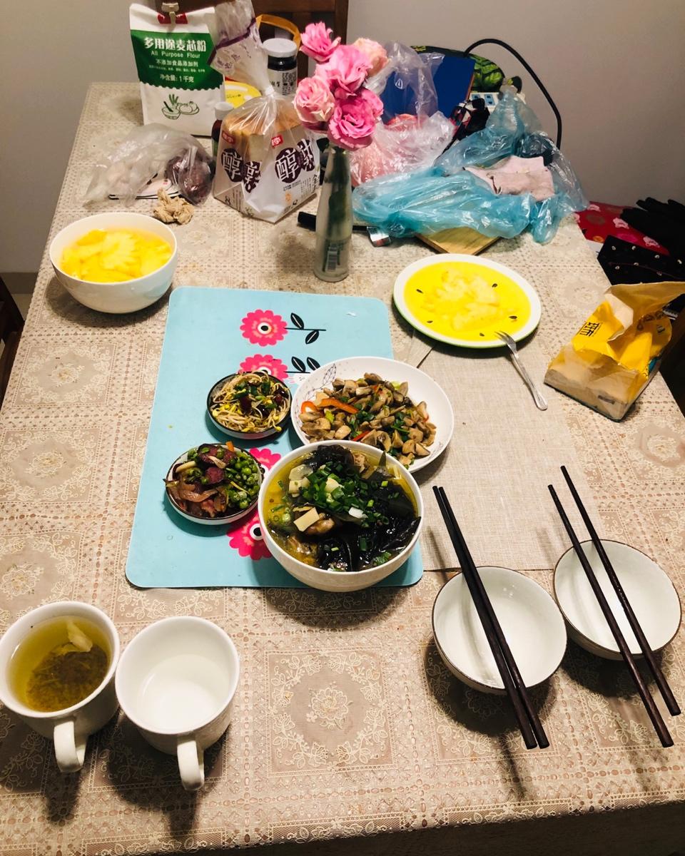 村长爱心小煎鲫鱼