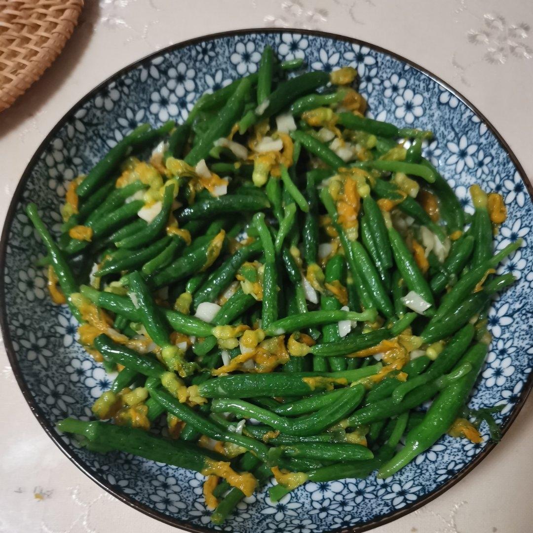 蒜香炝黄瓜花