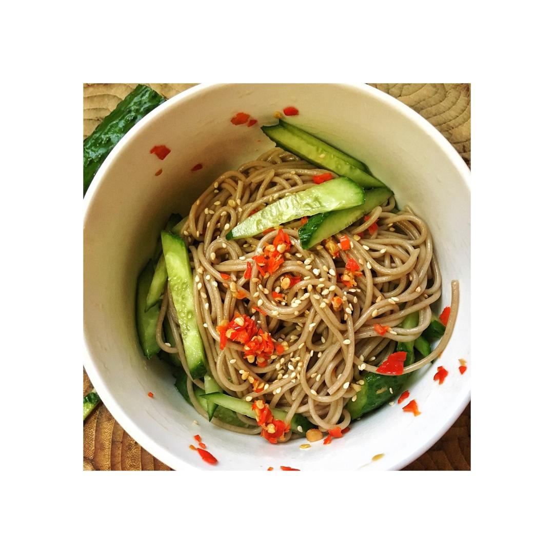 酸辣荞麦面