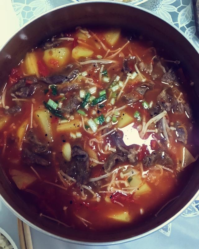 番茄土豆肥牛锅