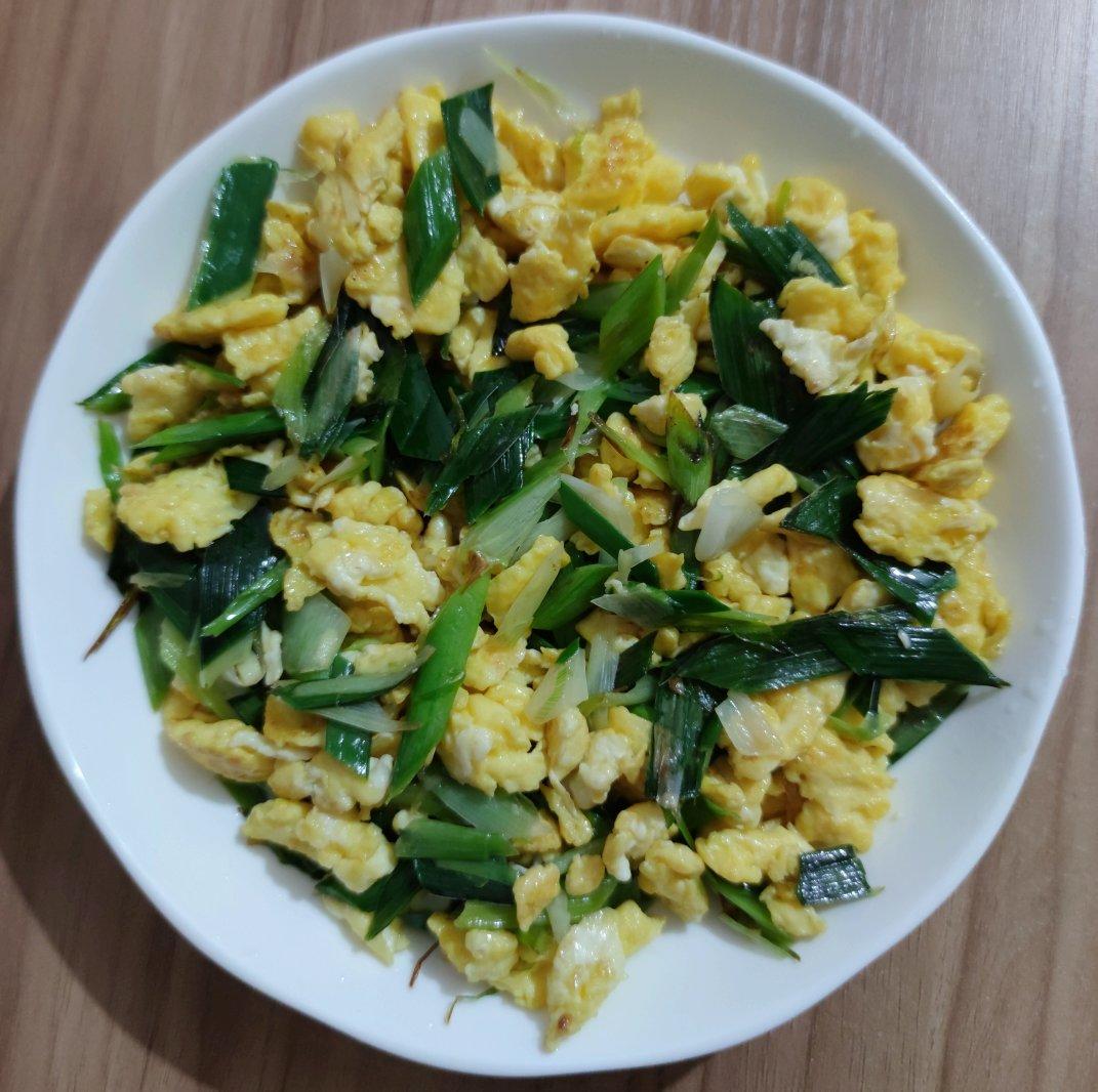 蒜苗炒鸡蛋