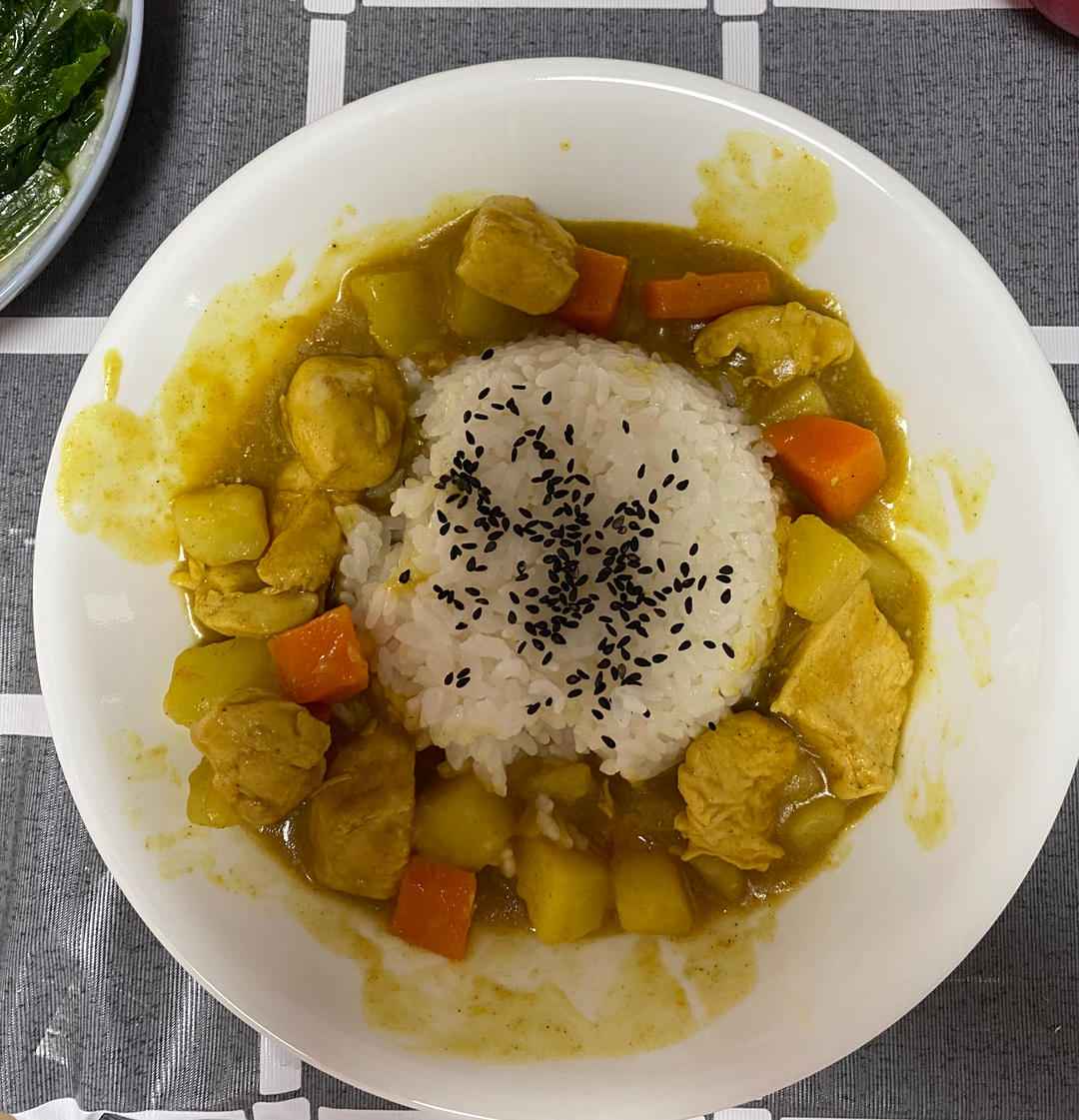 百梦多（好侍）咖喱鸡丁（洋葱胡萝卜土豆炒鸡胸）