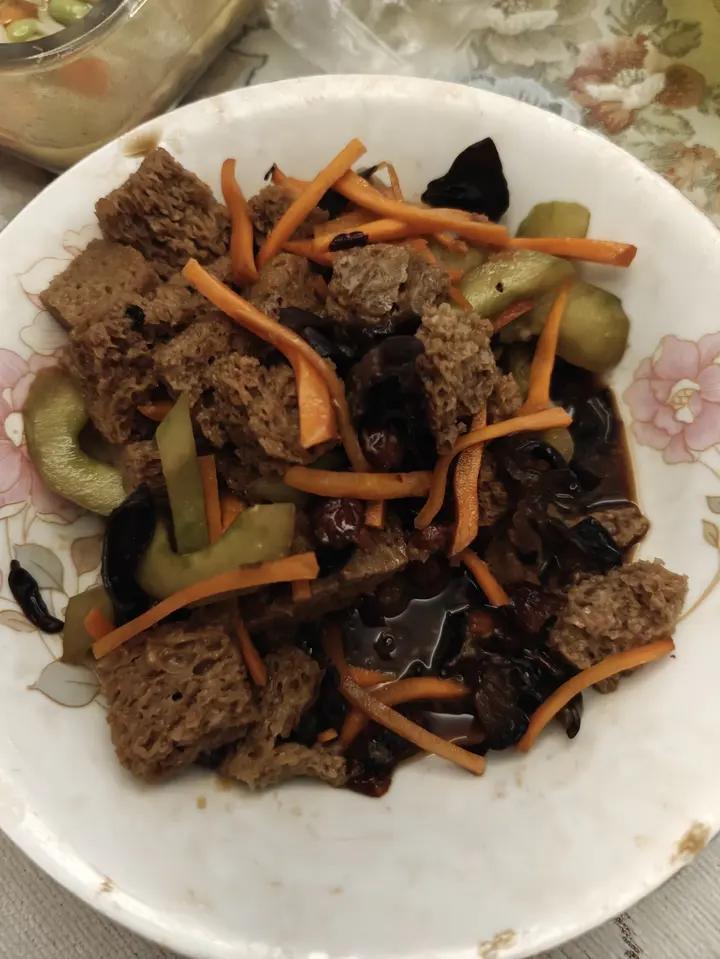 凉拌烤麸