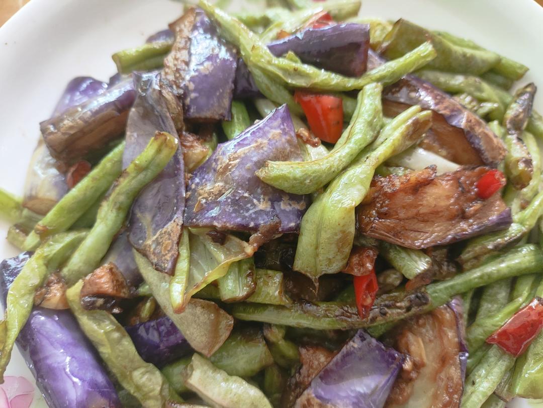 下饭好搭档茄子炒豆角