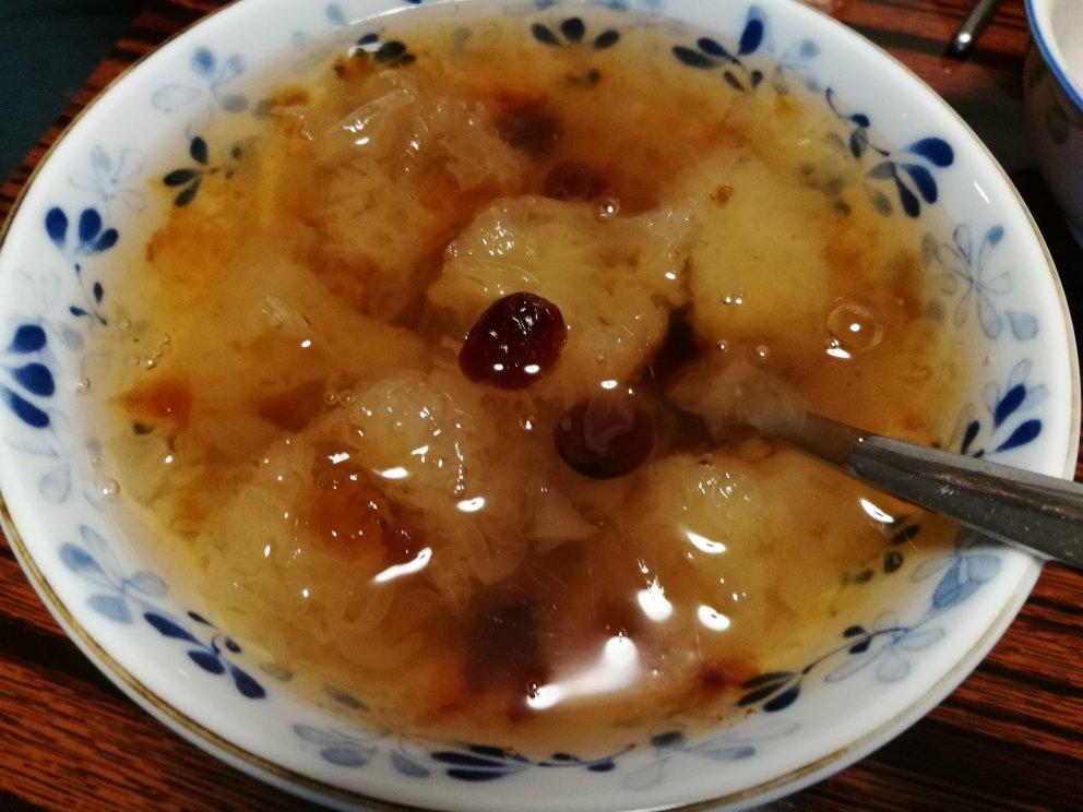 桃胶皂角米蔓越莓养颜羹