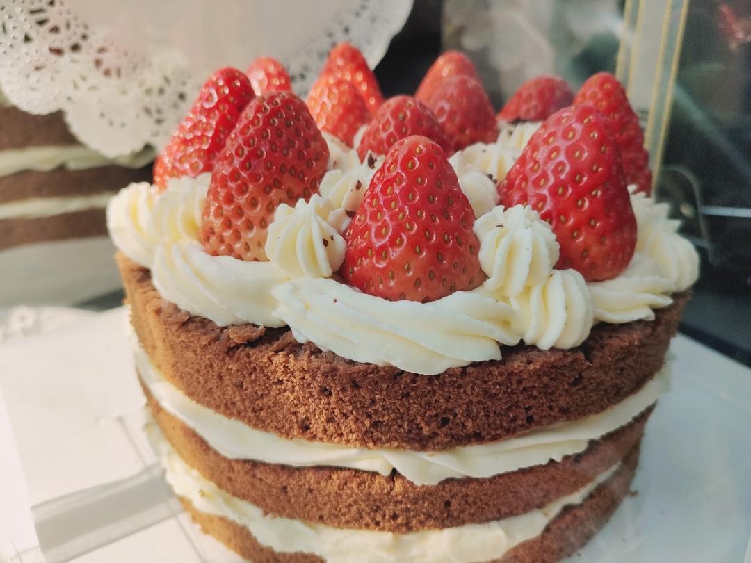 草莓裸蛋糕