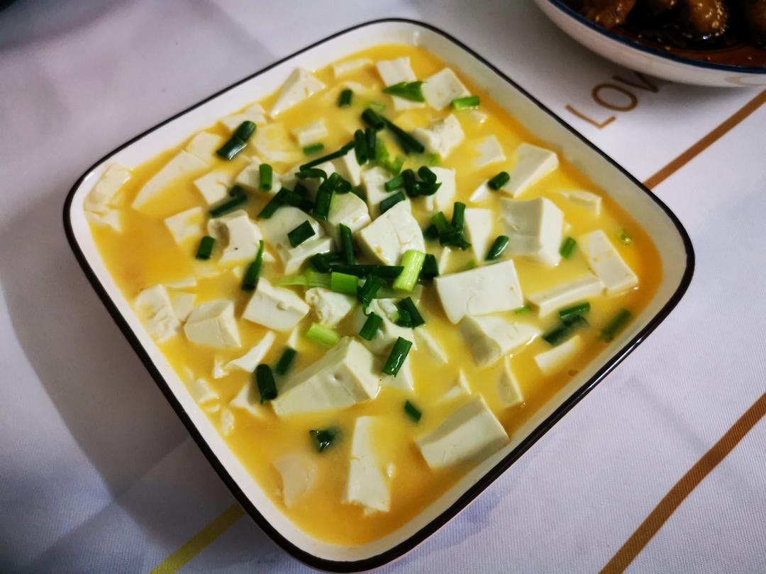 咸蛋黄虾仁豆腐
