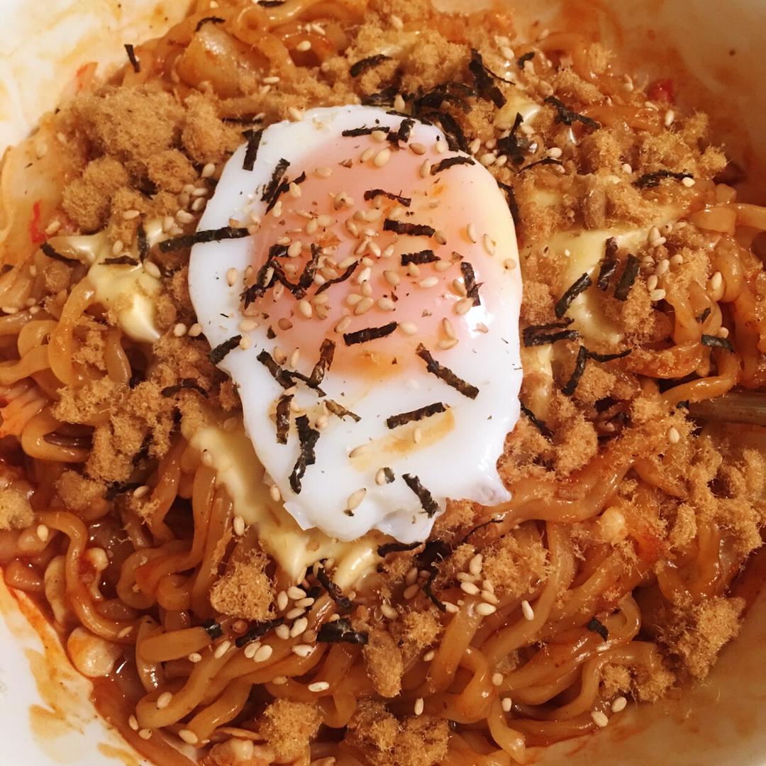 辰辰辰辰辰丶小柒做的韩国三养超辣火鸡面