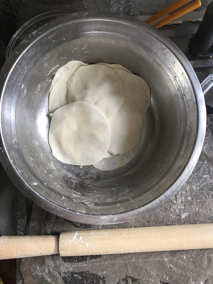 頭露教你面团怎么揉？？饺子皮怎么擀？