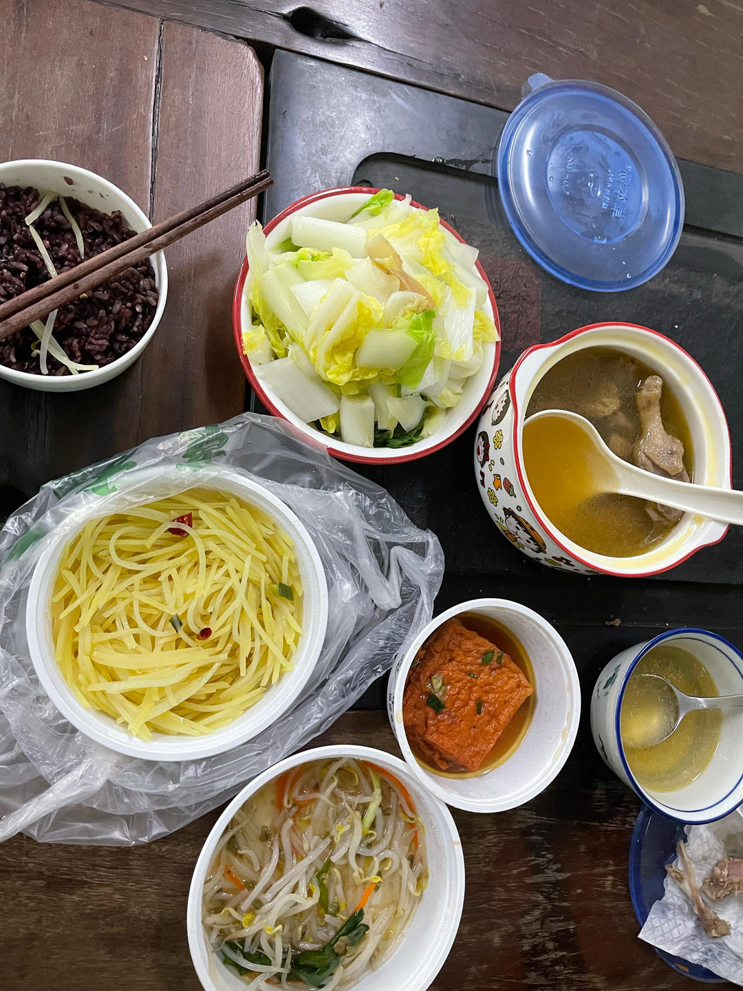 午餐•2023年12月6日