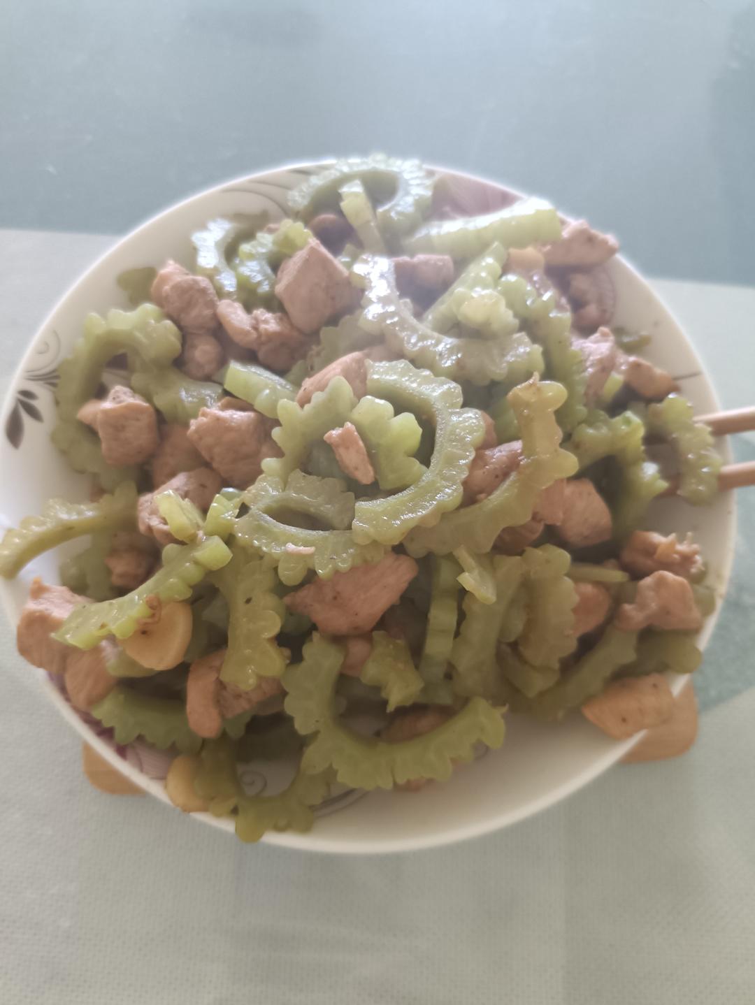 胡萝卜黄瓜鸡胸肉