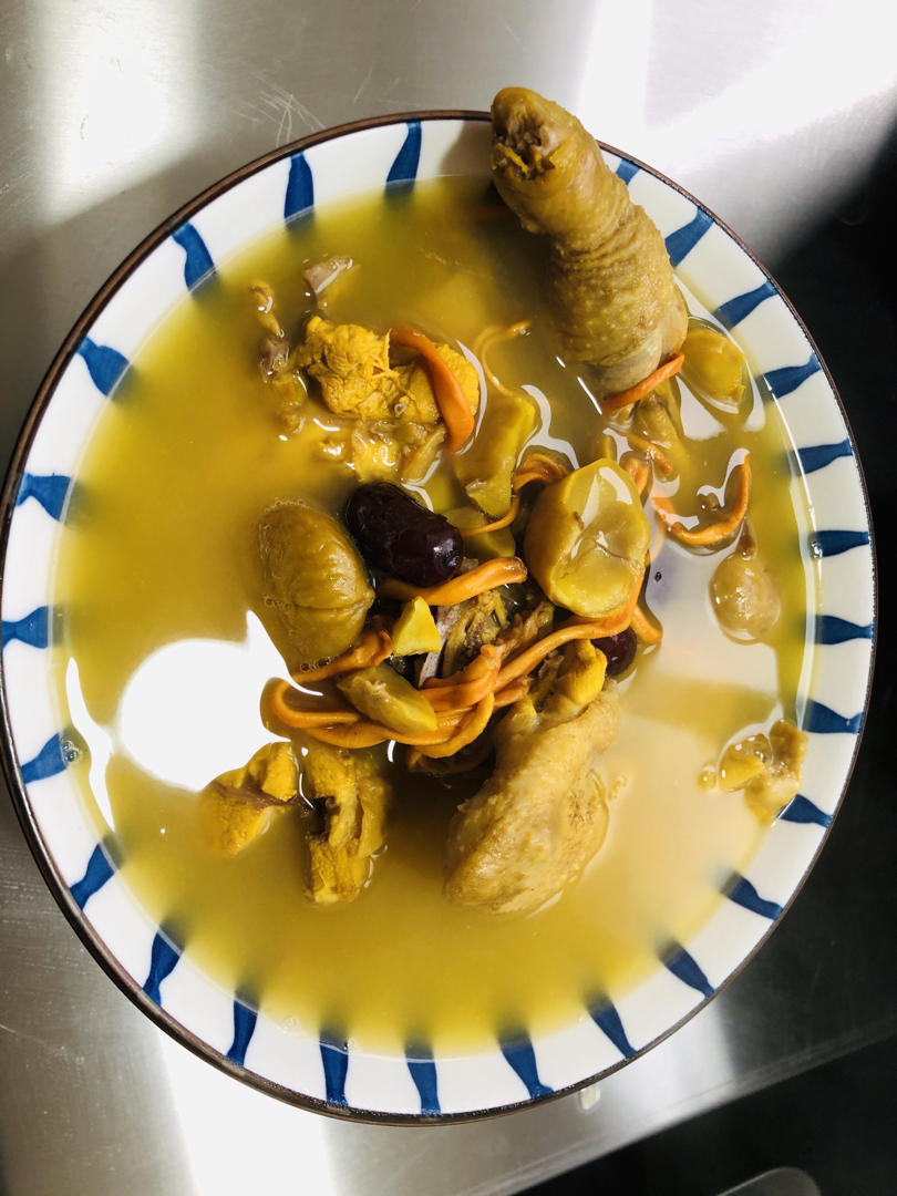 板栗虫草花炖鸡汤