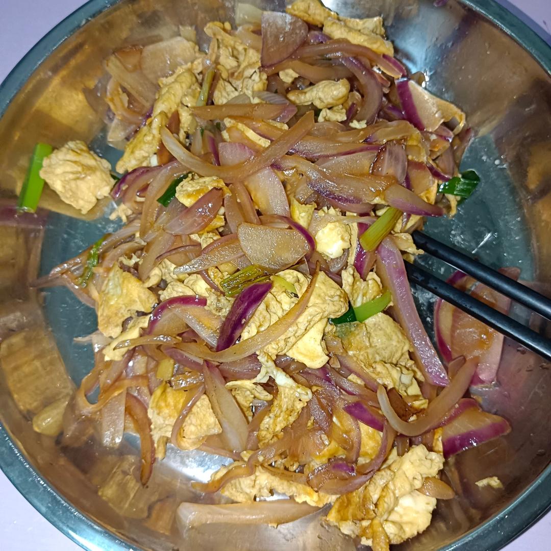 降压防癌的好食材  洋葱炒鸡蛋