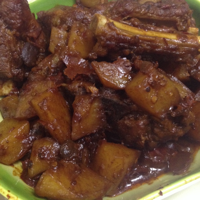 川味土豆烧排骨