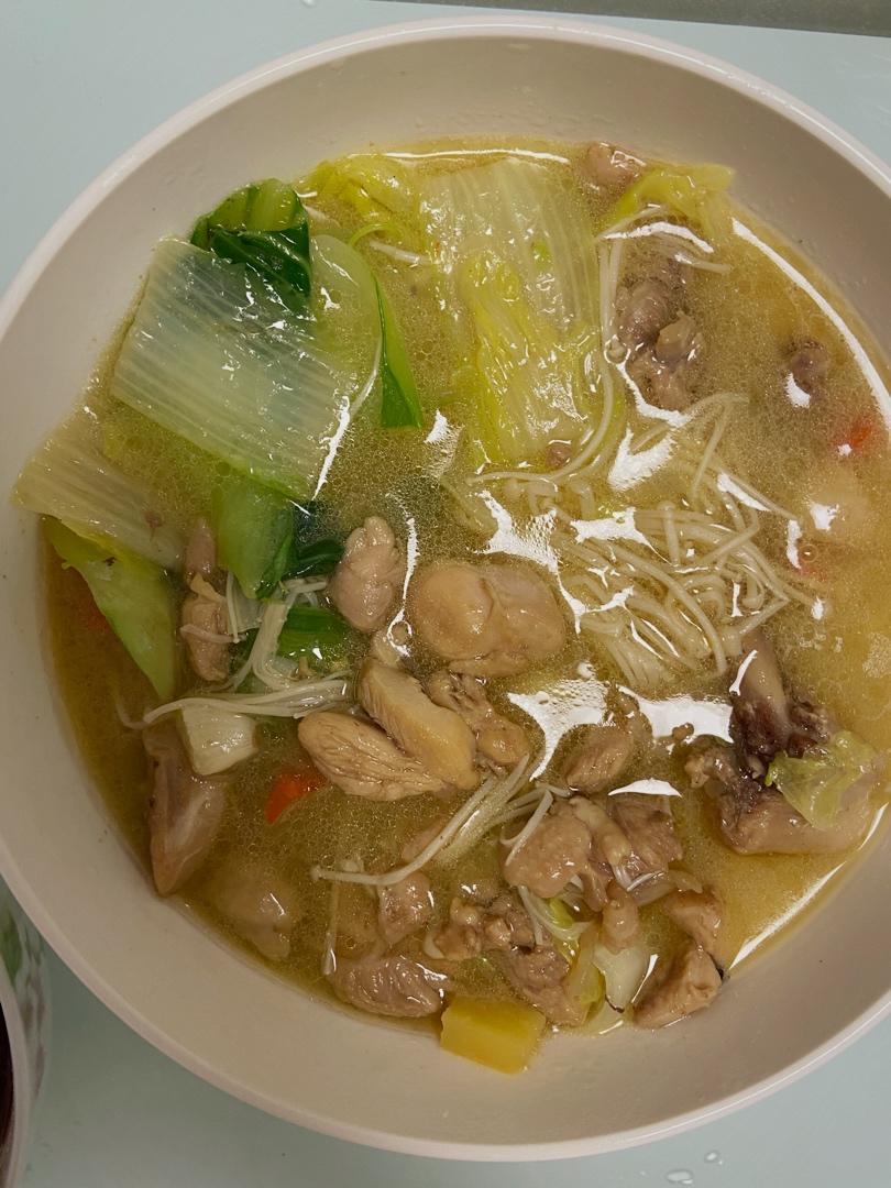 【黄焖鸡米饭】