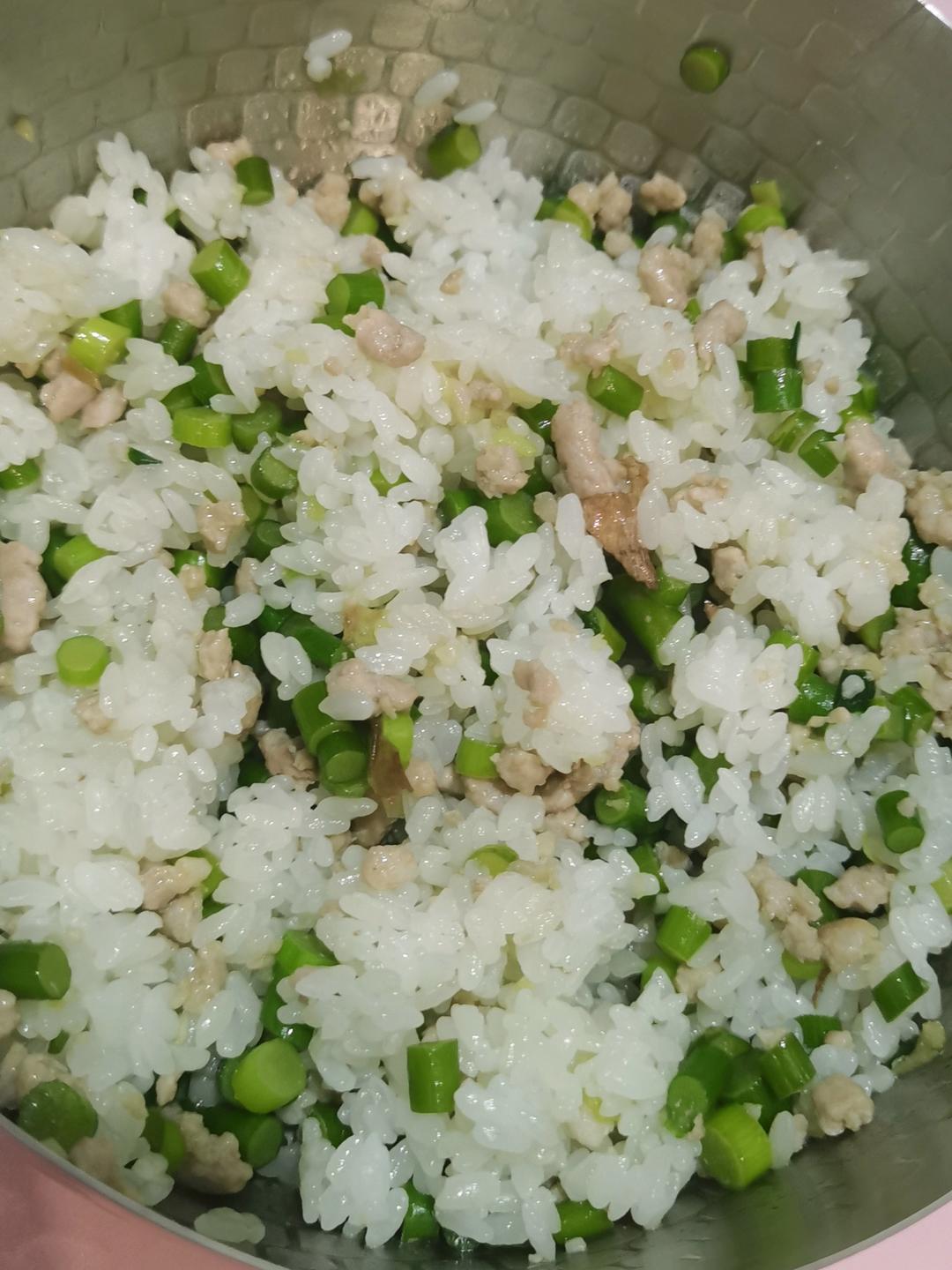 下饭外婆菜（肉沫炒蒜薹沫）