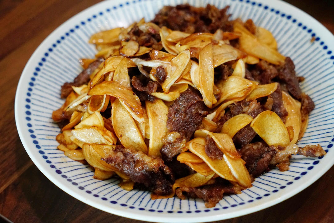 青椒茭白炒肉丝