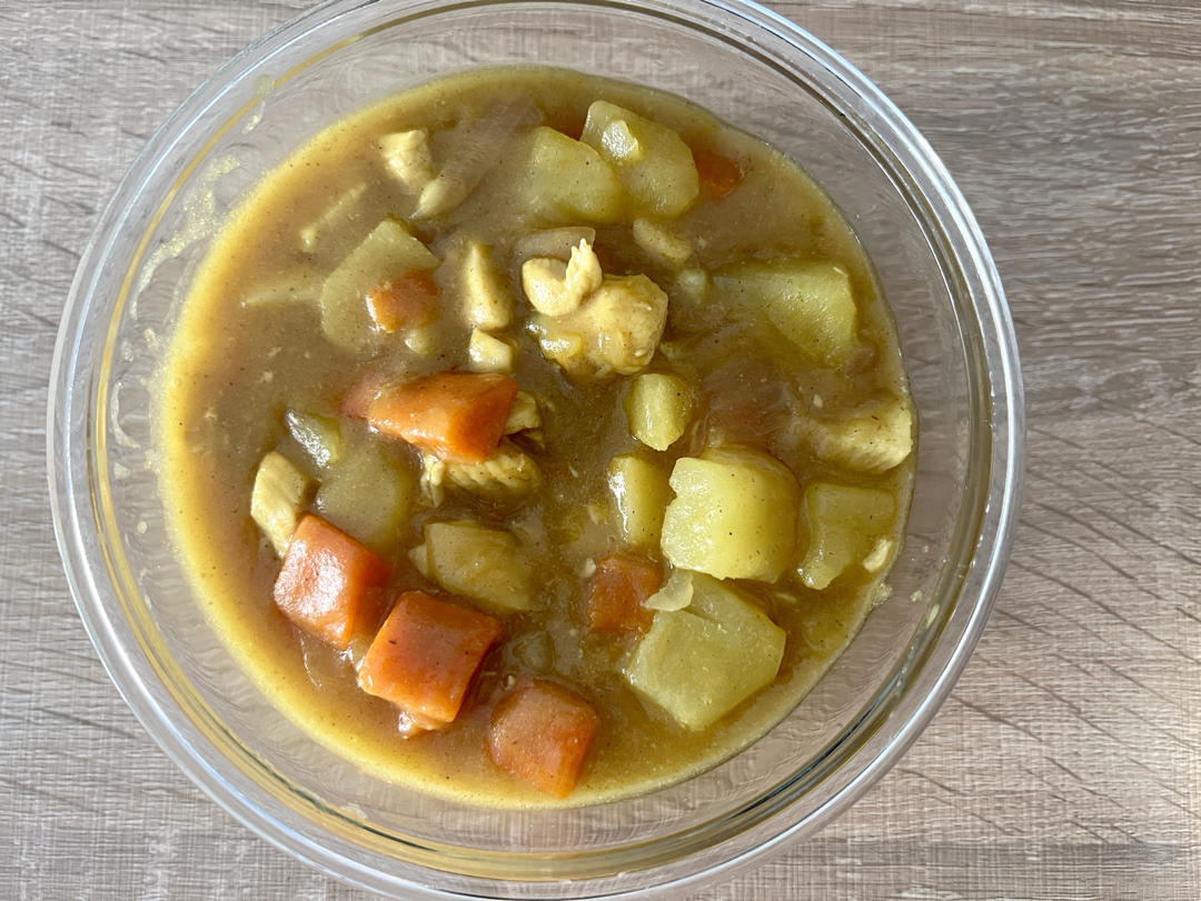 百梦多（好侍）咖喱鸡丁（洋葱胡萝卜土豆炒鸡胸）