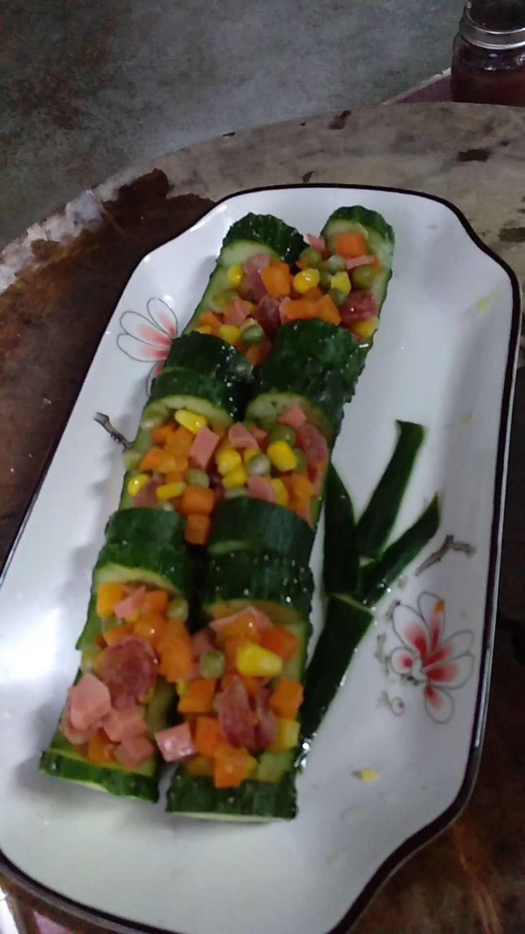 最美年夜饭-🎋翠竹报春节节高🥒（黄瓜玉米火腿鸡丁沙拉）