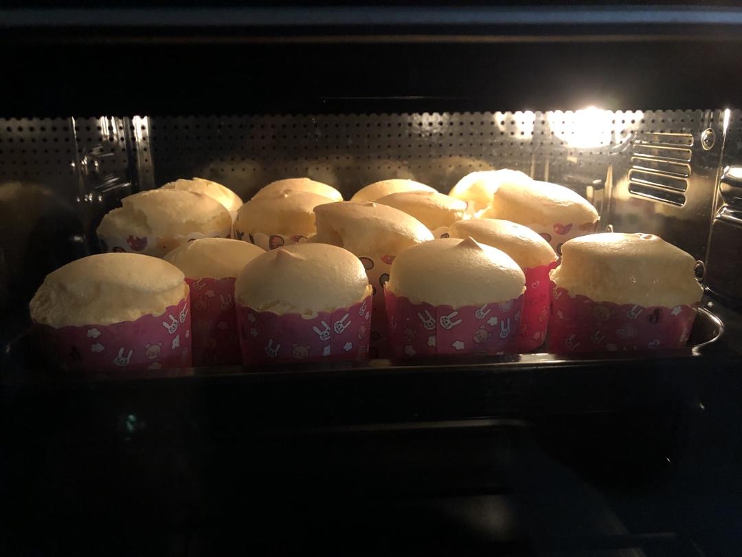 纸杯蛋糕 8寸戚风蛋糕的量