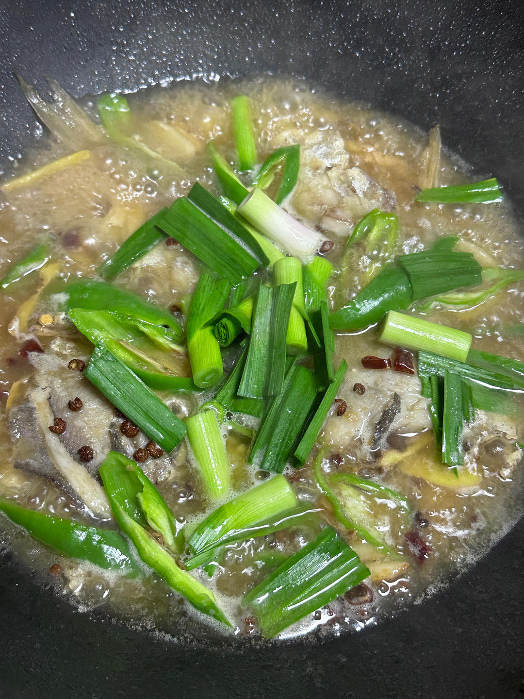 不腥的冷冻鲳鱼做法（盐煎鲳鱼，红烧鲳鱼，香辣鲳鱼）