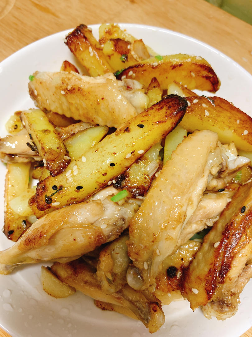 好吃到舔手‼️比烧烤还好吃的孜然鸡翅土豆