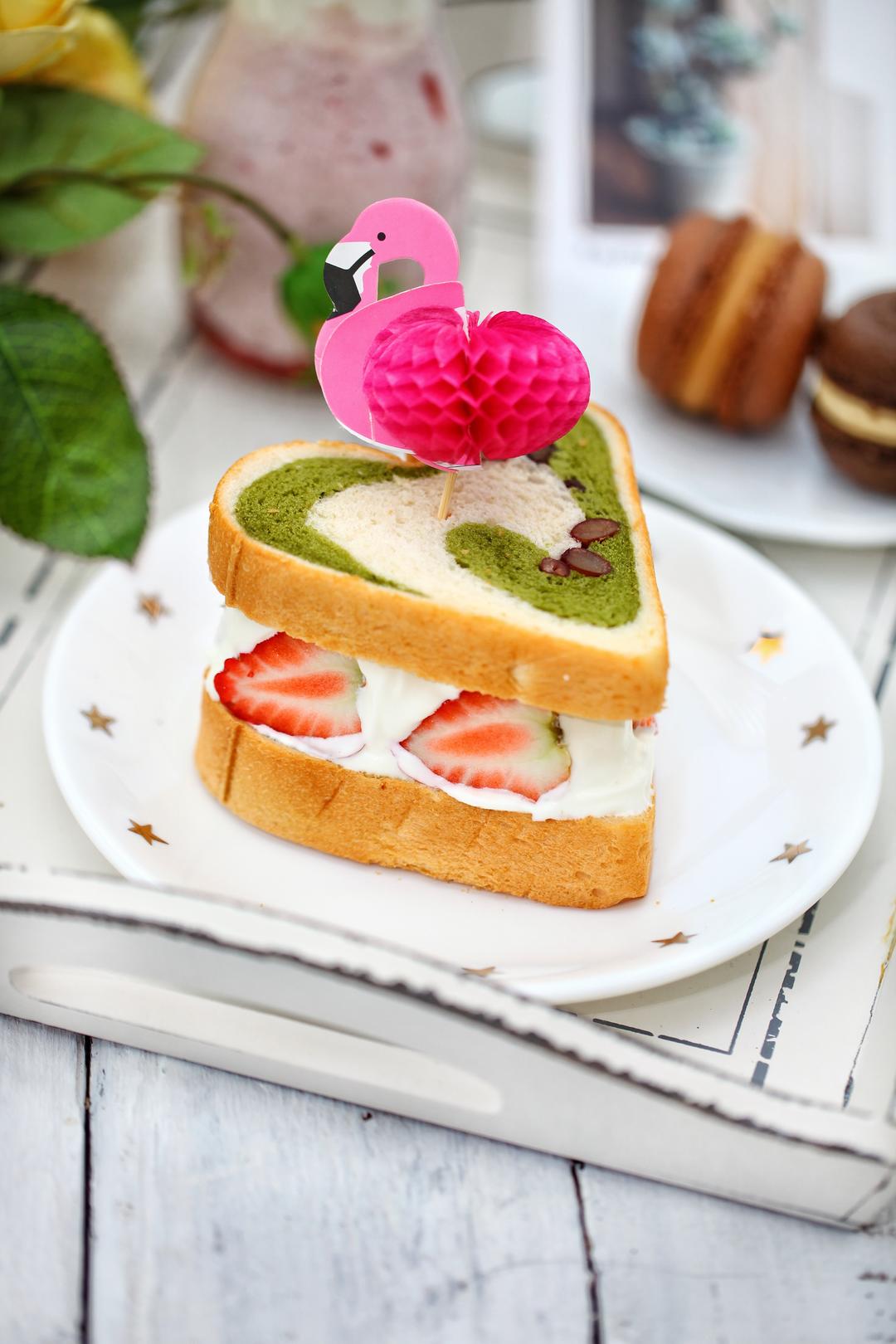 婷婷elf做的【视频】奶油草莓三明治