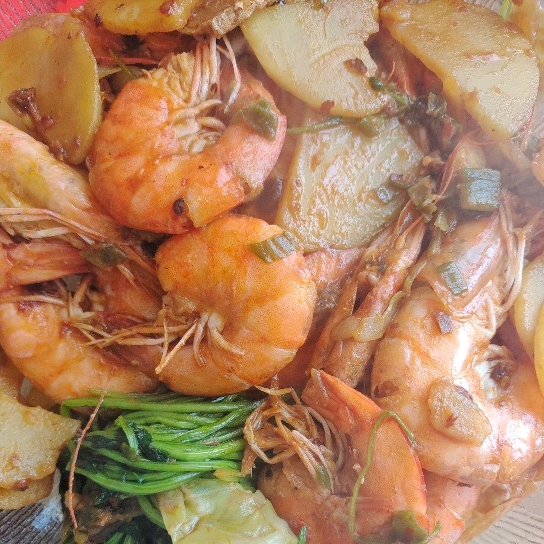 非油炸干锅虾   加各种菜的那种